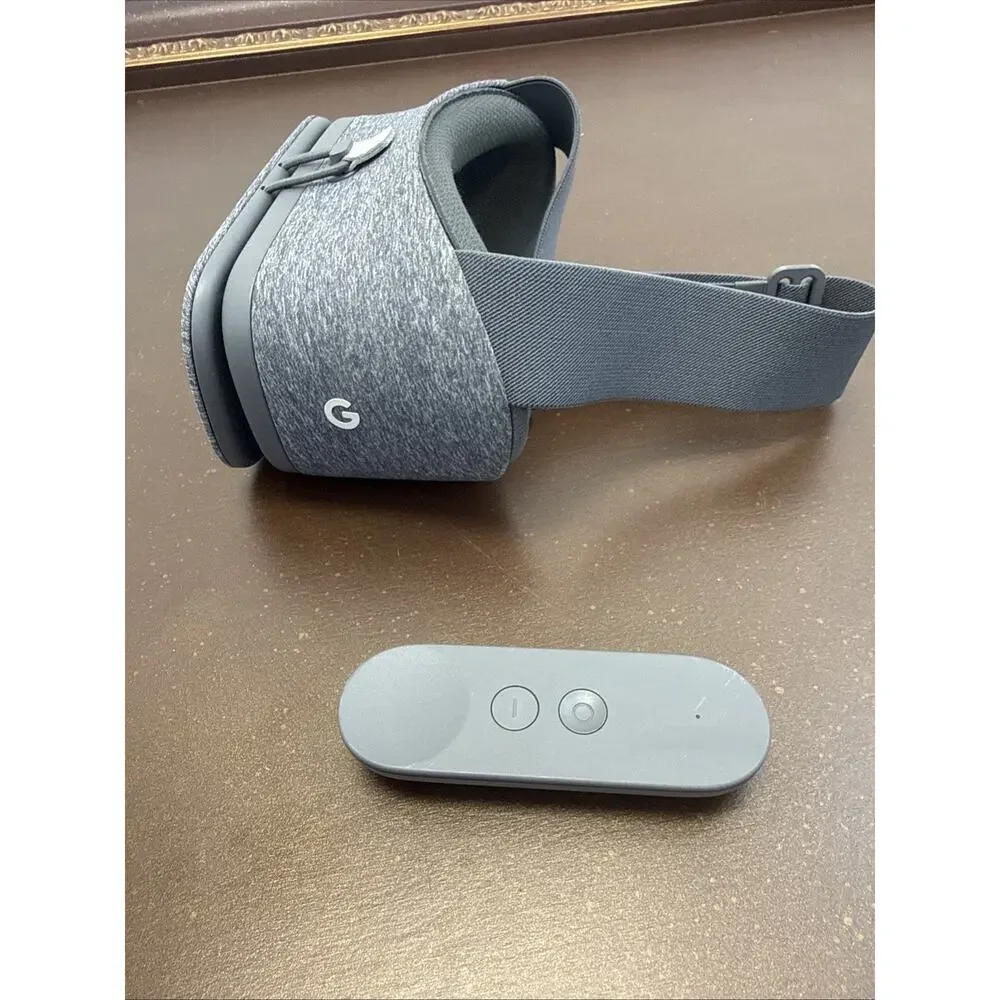 Google Daydream View Smartphone VR Headset with Remote